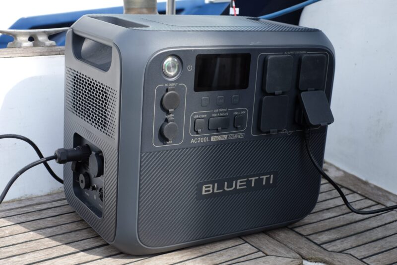 6 Best Solar Battery Backups for Apartment Blackouts in 2026